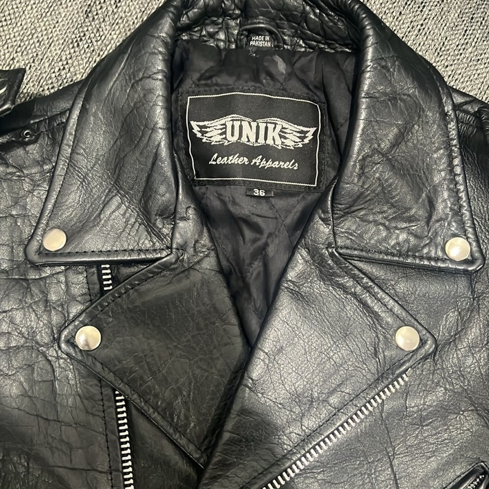 Leather jacket - Picture 2 of 7